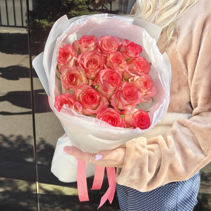 Роза Джумилия  в упаковке 15шт